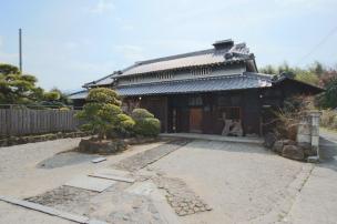 千早赤阪村　登録有形文化財認定、重厚な造りの農家住宅